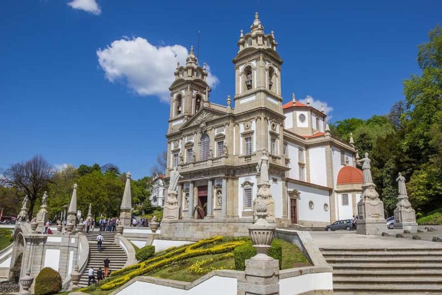 Porto: 1 day to Braga & Guimarães with lunch at a Vinho Verde estate - From Porto to Braga’s Sacred Sanctuaries
