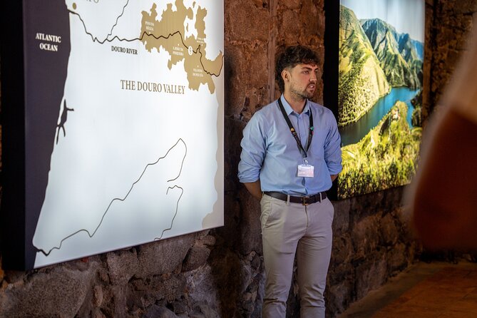 Porto Half-Day Guided Historical Tour with Port Cellar Visit and Tasting - Exploring Porto’s Iconic Landmarks