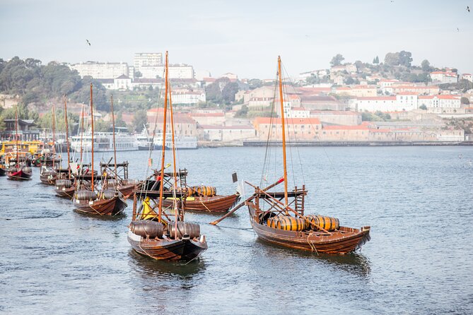 Porto "Old Town" Walking Tour with river cruise (Small-groups) - Exploring Porto’s Hidden Viewpoints