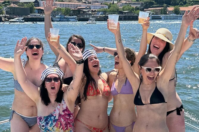 Porto: Private 6 bridges tour, Douro river with sunset option - Exploring the Eiffel-Style Ponte de D. Maria Pia