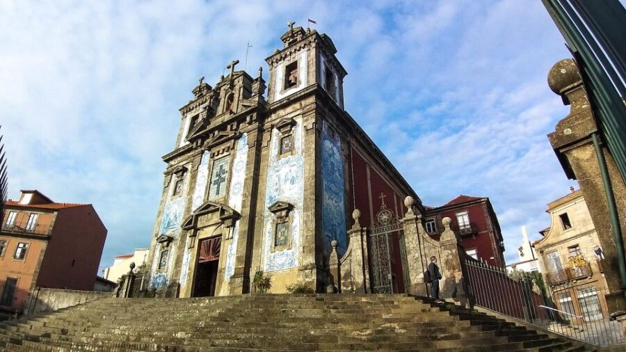 Porto private morning Tour, see the most iconic attractions - From the Clérigos Tower to the Ribeira Streets