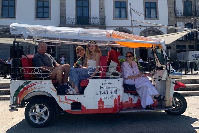 Porto: tuk tuk adventure tours old town 1h - Exploring Porto’s Historic Landmarks in a Compact Tour