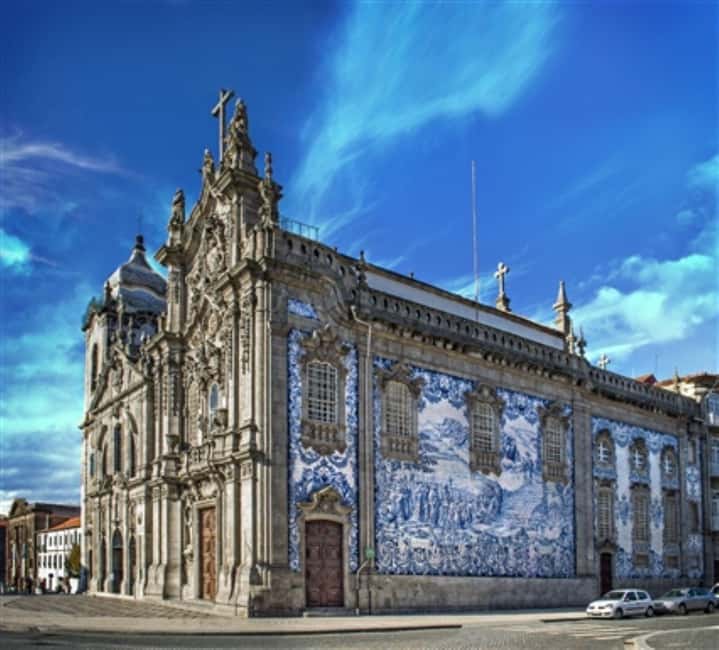 Porto: Walking tour of Porto + Douro River Cruise (Tour only option) - Discovering Porto’s Tile Art at São Bento Station