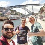 Porto Walking Tour - The Perfect Introduction to the City - Porto’s Landmark Introduction: Fonte dos Leoes