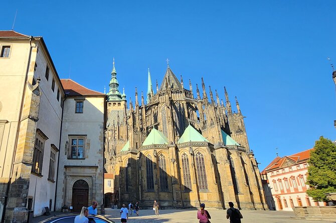 Prague Castle Private Walking Tour - Exploring the Iconic St. Vitus Cathedral
