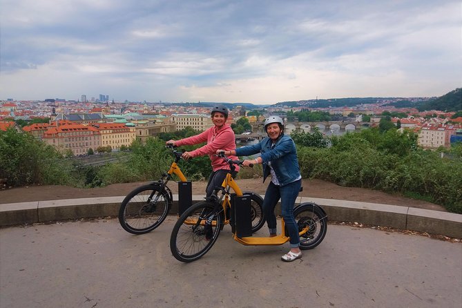 Prague: Combo 3h Tour by Segway and eScooter - Visiting Historic and Green Spaces: Kampa Park and Ladronka Park