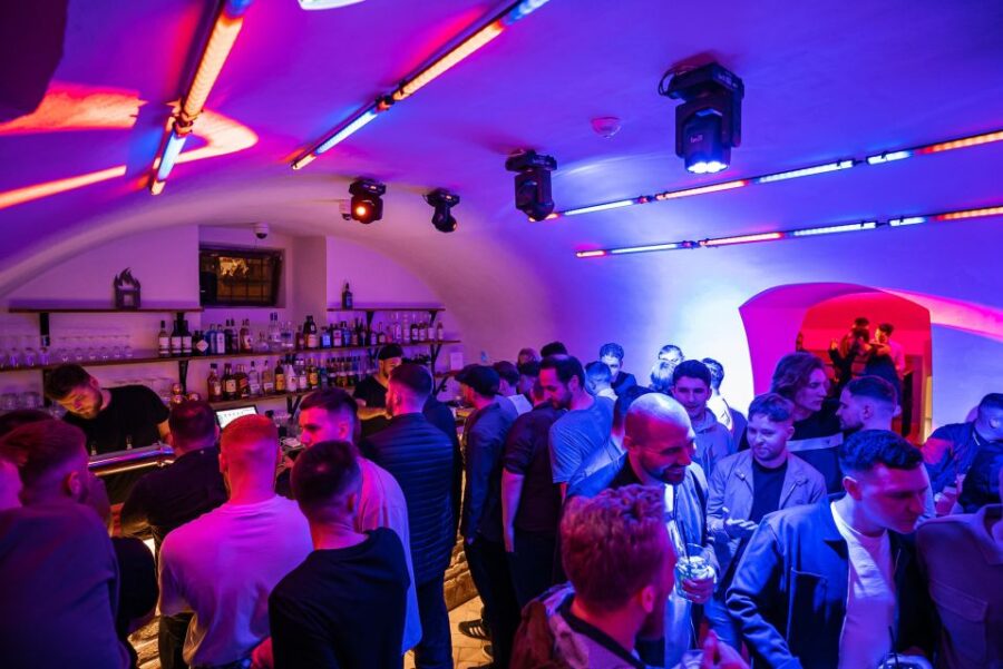 Prague: New Year's Eve Pub Crawl & Shots Bar Club Entry - First Venue: The One-Hour Unlimited Drinks Experience