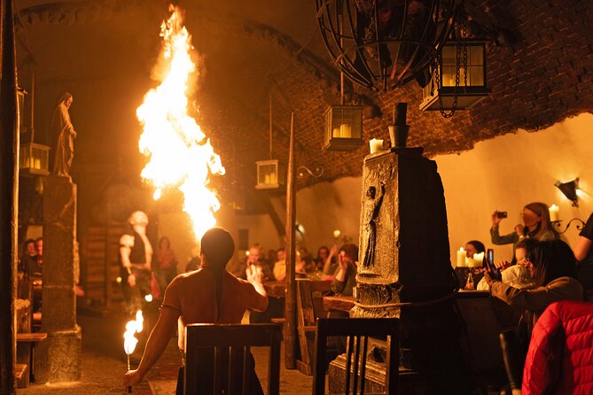 Prague to Detenice Medieval Castle, Brewery and Dinner Experience - Visiting Detenice Castle: A Medieval Sight in Czech Paradise