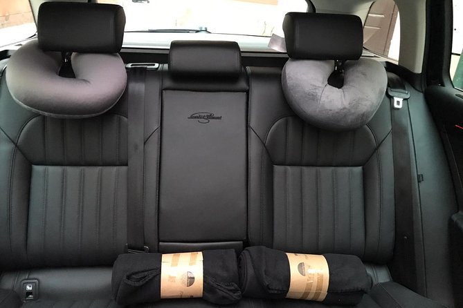 Prague to Karlovy Vary Private Transfer - Ease of Booking and Meeting Arrangements