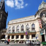 Prague´s Old Town and Charles Bridge Private Walking Tour (Right Riverbank) - Unique Czech Architectural Styles: Cubism and the House of the Black Madonna