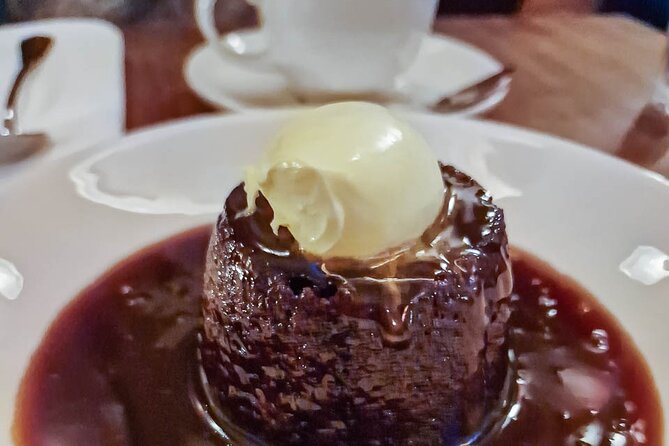 Premium Edinburgh Traditional Food Tour - Starting Point in Edinburgh’s Old Town: A Historic and Picturesque Introduction