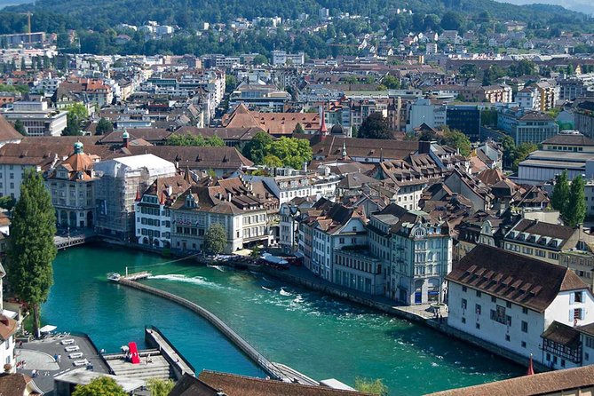 Premium Transfer from Zürich Airport to Luzern or from Luzern to Zurich airport - Convenient Pickup from Zurich Airport or Luzern Hotels
