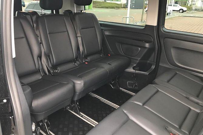 Premium Transfer from Zürich Airport to Zurich city or Zürich city to Airport - Onboard Wi-Fi and Refreshments for a Connected Journey