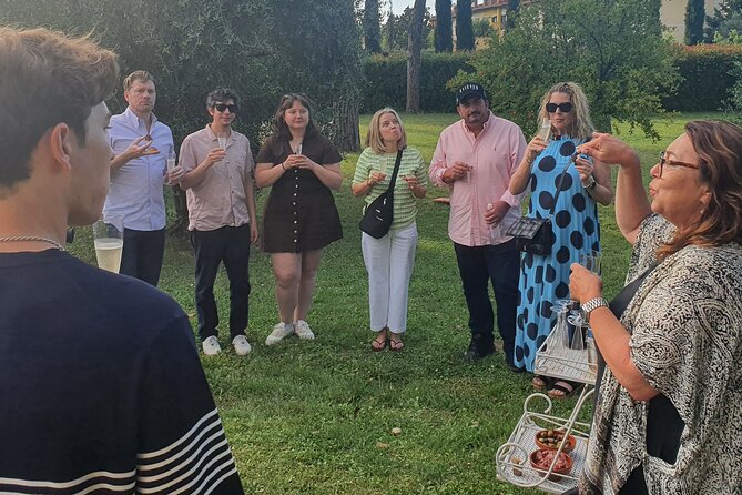 Prepare a dinner with the Florentine Countess in her Villa: cooking class - Experience a Private Florentine Dinner in Constanza’s Villa