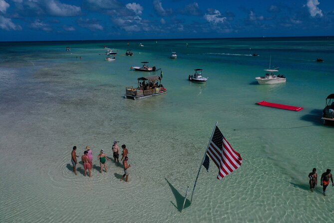 Private 3-Hour Islamorada Sandbar Tour - Onboard amenities: music, water, and a freshwater shower