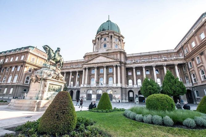 PRIVATE (7 hours) Budapest and Szentendre city tour with lunch and winetasting - Crossing the Danube: Szechenyi Chain Bridge and Szechenyi Baths