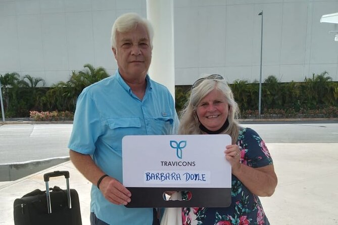 Private Airport Transportation in Mexico - Comfort and Vehicles: Air-Conditioned Vans for a Smooth Ride