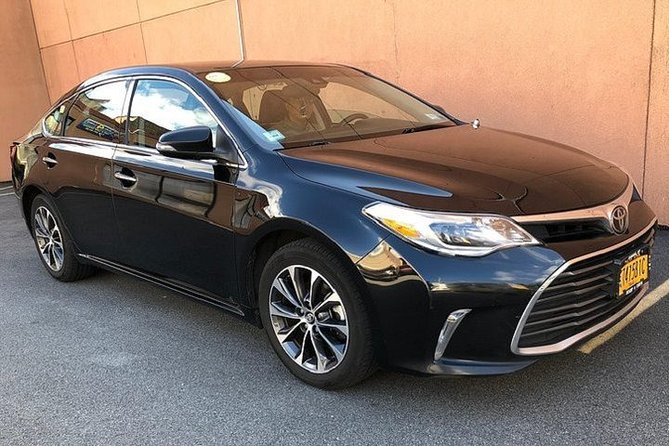 Private Arrival Transfer from Memphis Airport MEM - Comfort in a Spacious Sedan for Up to Three Passengers