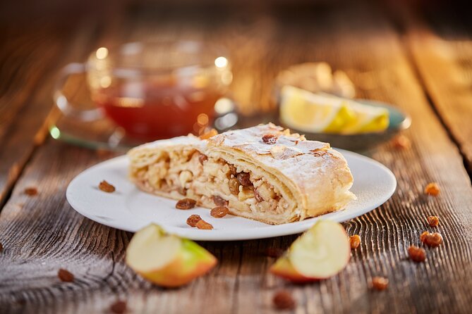 Private Austrian Food Tasting Tour in Salzburg's Old Town - The Tour Itinerary and Key Stops in Salzburg’s Old Town