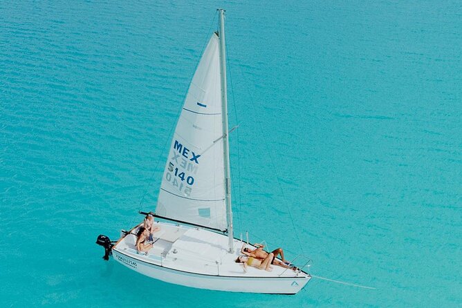 Private Bacalar Lagoon Tour Sailboat or Pontoon Adventure - Choosing Between a Sailboat or Pontoon for the Lagoon Cruise