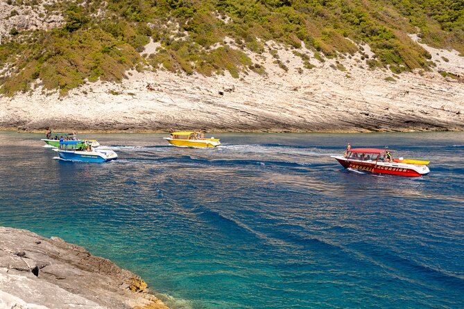 Private boat transfer Split/ Split airport - Hvar - Meet Your Skipper at Hvar Port for a Personalized Pickup