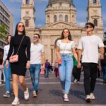 PRIVATE Budapest by Nights: GUIDED tour whit WINE tasting - Starting Point at Starbucks on Fashion Street