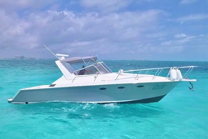 Private Cancun Yacht Tour 42ft up to 8 pax - Scenic Cruise Through Nichupté Bay Canals and Breathtaking Views