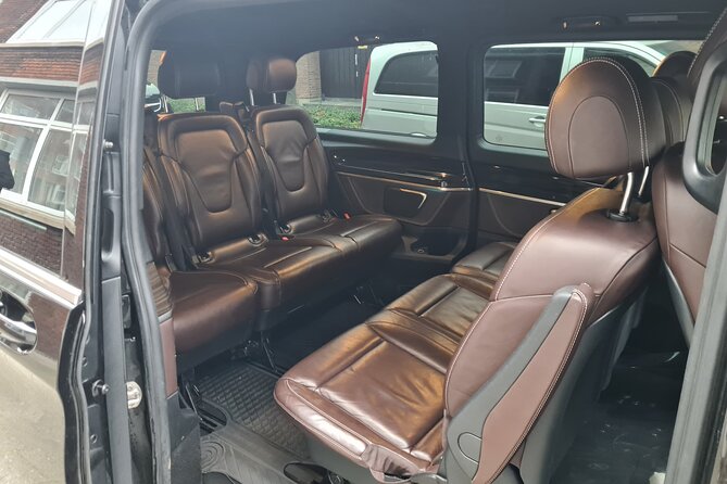 Private Car or Minivan Amsterdam to Schiphol Airport - How to Book and Confirm Your Pickup