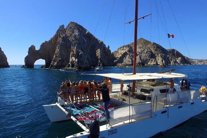 Private Catamaran Snorkeling Cruise in Los Cabos - Customizable Itinerary with Iconic Landmarks and Snorkeling