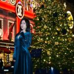 Private Christmas Lights Photoshoot in London - Iconic London Christmas Light Displays Featured in the Photoshoot