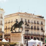 Private City Kickstart Tour: Madrid - Starting Point at Plaza de Isabel II