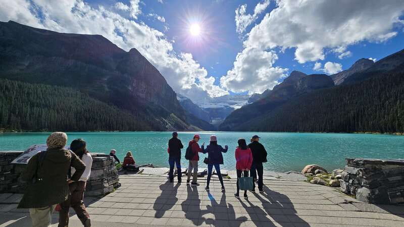 Private Day Tour: Moraine Lake and Lake Louise - Starting Point and Transportation Logistics