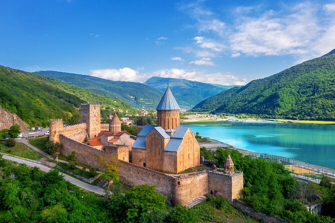 Private Day Tour to Kazbegi and Gudauri - Starting from Tbilisi: Pickup and Early Drive