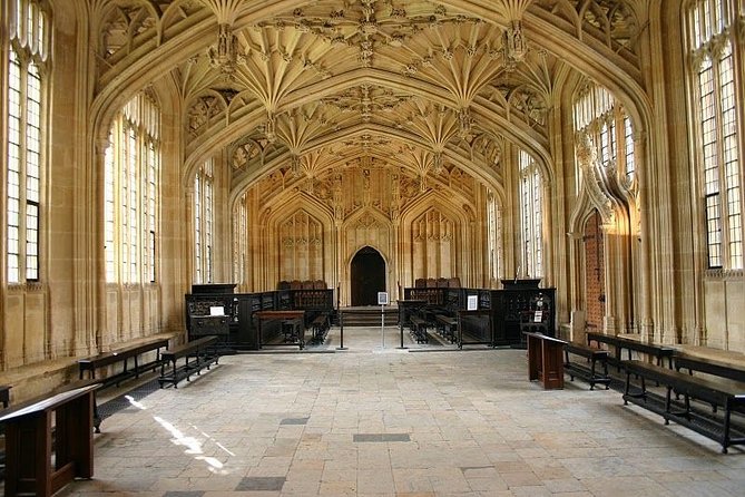 Private Day Tour to Oxford and The Cotswolds - Walking Through Over 900 Years of Oxford’s History