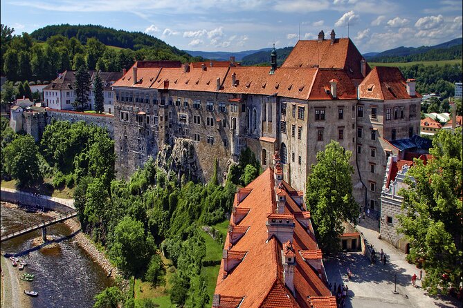 Private day trip from Linz to Cesky Krumlov and back - Convenient Door-to-Door Pickup with a Friendly Local Driver