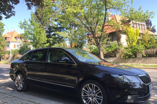 Private Day Trip from Prague to Vienna for up to 4 people - Key Points