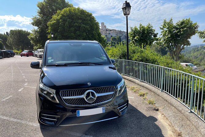 Private discovery of Saint-Paul-de-Vence - Exploring Saint Paul de Vence’s Historic Squares and Art Galleries