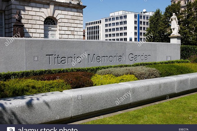 Private Driver Guided Day Tour of Belfast - Visiting the Bobby Sands Mural and the Republican History Museum