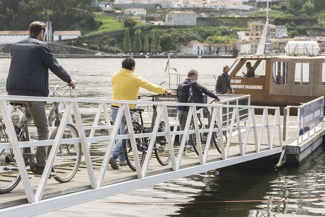 Private e-Bike Tour in Porto  Explore Riverside, Beaches & Parks - Parks and Green Spaces Along the Route