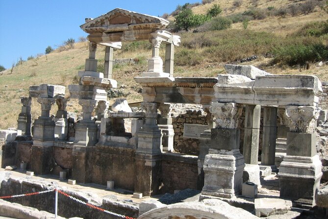 Private Ephesus Tour with Virgin Mary House by Vip Minivan - The Temple of Artemis in Selcuk: A 15-Minute Visit