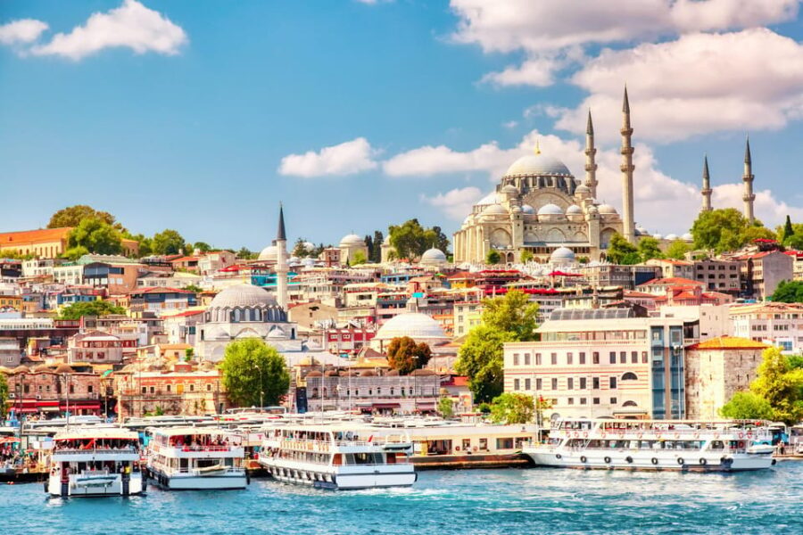 Private Excursion: Jewels of Istanbul Tour with a Boat Ride - Enjoying Traditional Turkish Cuisine During a Lunch Break