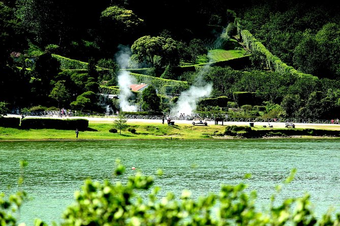 Private Full-Day 4x4 Tour to Furnas Volcano - Exploring the Volcanic Landscape at Lagoa das Furnas