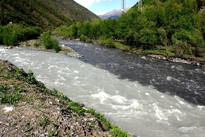 Private Full-Day Hiking Tour from Tbilisi to Juta - Visiting the Ananuri Fortress: Georgia’s Stone Landmark