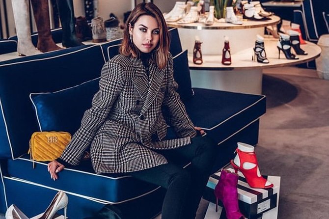 PRIVATE Full-Day Shopping Tour: The Mall GUCCI and Spaces PRADA outlet - Exploring Pradas Space Outlet in Italy