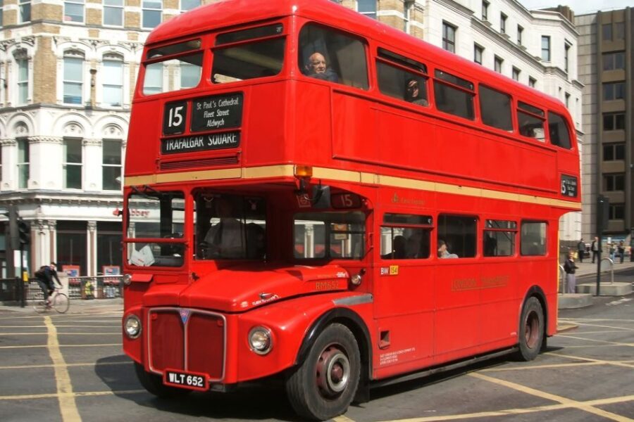 Private Full Day Tour  Fast Track Tower of London and Lunch - Starting Point at St. Paul’s Underground Station
