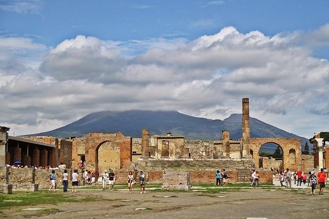 Private Full-Day Tour to Pompeii and Mt. Vesuvius with Winery Visit - Vesuvius Crater Walk and Viewpoints