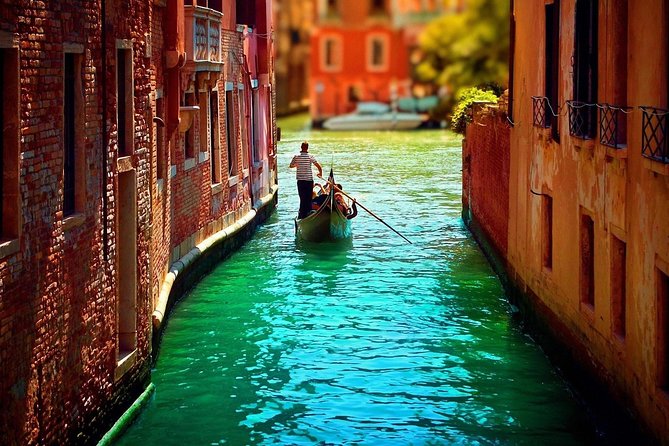 Private Gondola Tour - The Experience of a Gondola Ride Through Venice’s Canals