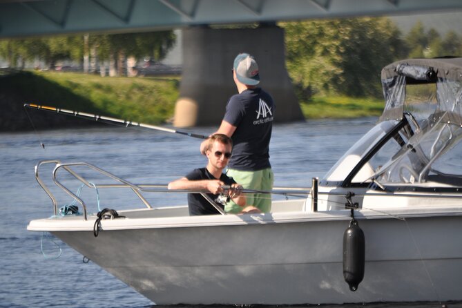 Private Guided Fishing Boat Tour in Rovaniemi - The Fishing Experience and Techniques