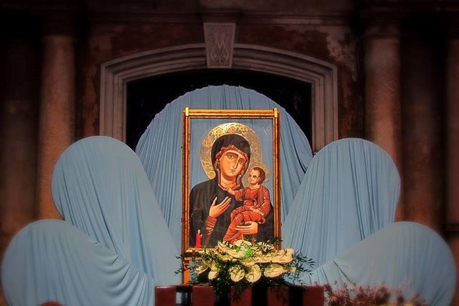 Private guided tour in Monopoli: walking through the old town - Discovering the Cathedral’s Baroque Decor and Legends