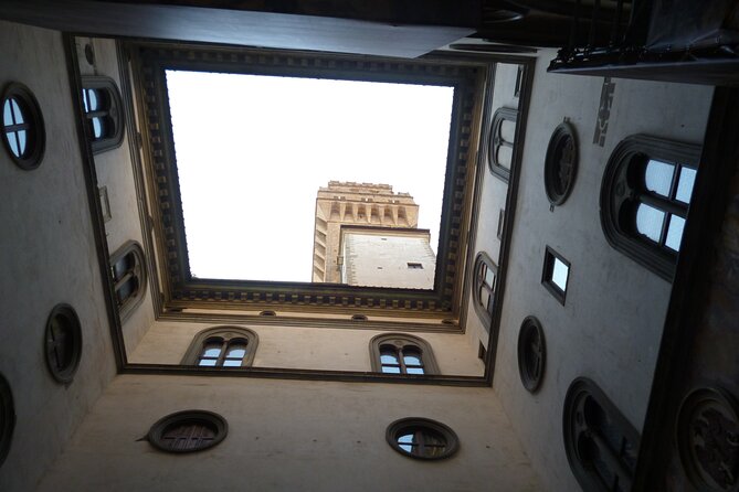 Private Guided Tour of Palazzo Vecchio in Florence - Starting at Florence’s Fountain of Neptune in P.za della Signoria